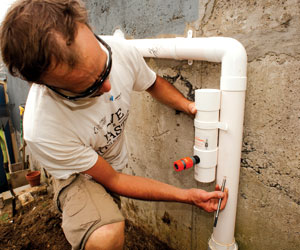 Build-a-rainwater-system-Step-3-300-x-250-GI02