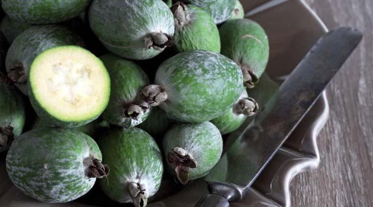 Feijoa-peach-and-cardamom-crumble thsk 483879199 720x480 Feijoa-peach-and-cardamom-crumble thsk 483879199 720x480