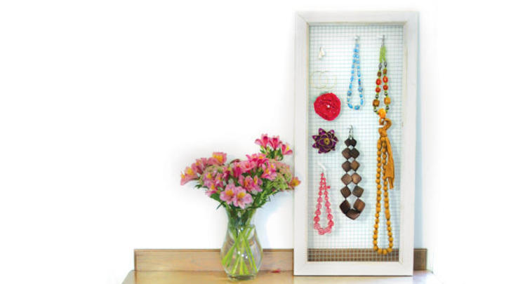 GI-9-Make-a-jewellery-hanger-700x400