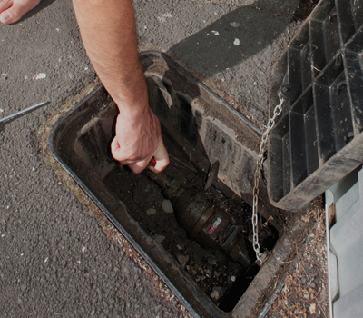 How-to-fix-your-leaky-tap-Step-2-Turn-off-the-mains-400x350-GI04