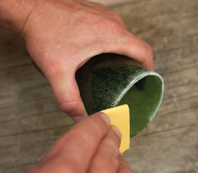 Make-a-self-watering-herb-pot-Step-4-400x350-GI03