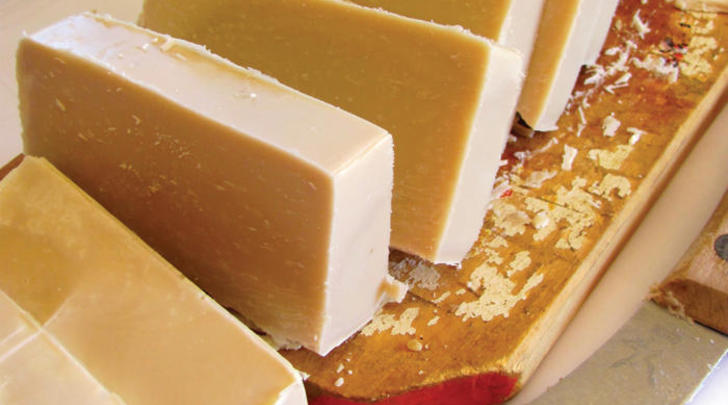 Make-your-own-soap-GI04-700x400
