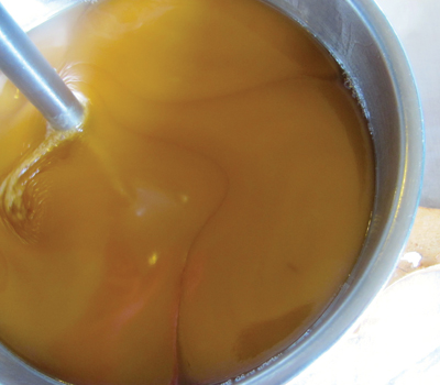 Make-your-own-soap-Step-6-Combine-and-blend-GI04-400x350