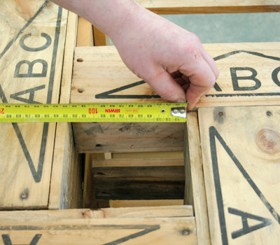 What-a-crate-table-Step-5-400x350-GI06